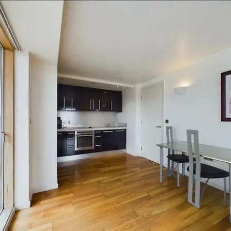 City Centre With Balcony شقة ليدز